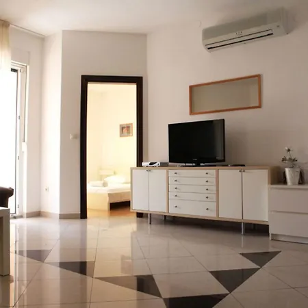 Eddie - Great Location & Comfor Apartment