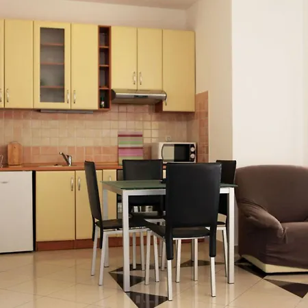 Eddie - Great Location & Comfor Apartment *