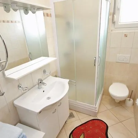 Apartment Eddie - Great Location & Comfor *