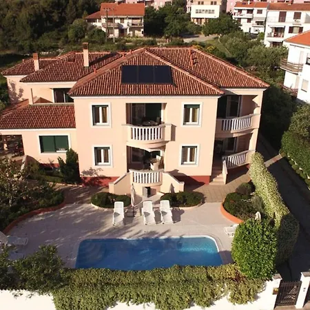 Apartament Eddie - Great Location & Comfor