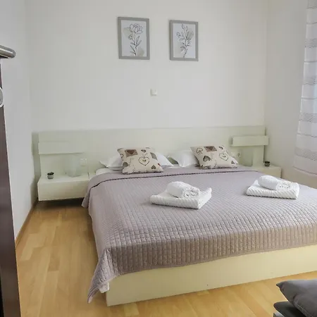 Eddie - Great Location & Comfor Apartment *
