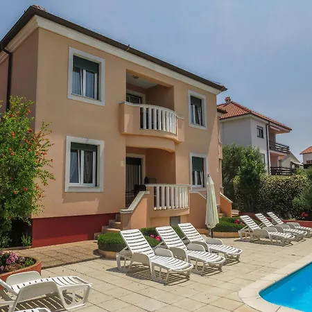 Eddie Apartament