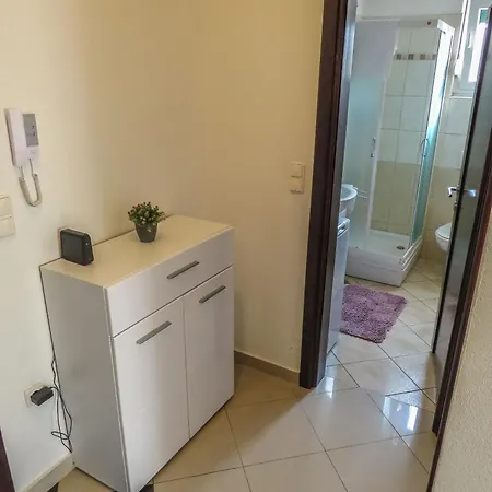 Eddie - Great Location & Comfor Apartment *